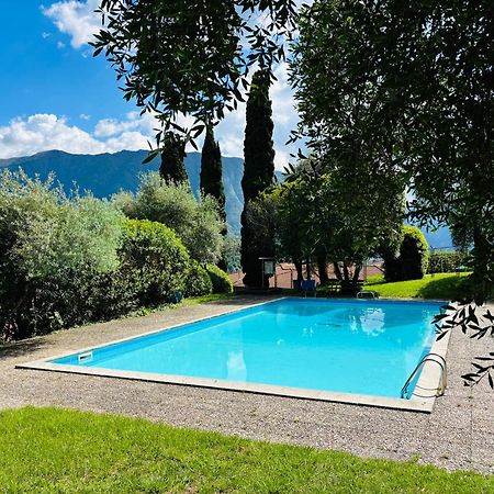 Apartment Bella Vista In Mezzegra With Pool Sleeps 6- By Italian Apartments 외부 사진