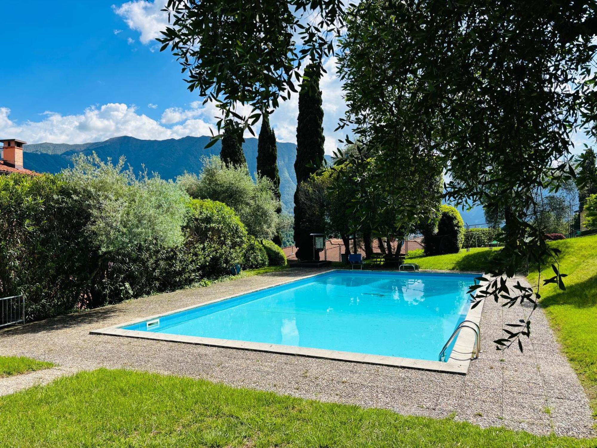Apartment Bella Vista In Mezzegra With Pool Sleeps 6- By Italian Apartments 외부 사진