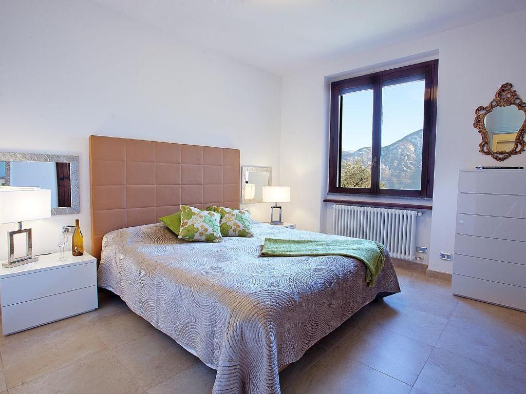 Apartment Bella Vista In Mezzegra With Pool Sleeps 6- By Italian Apartments 외부 사진